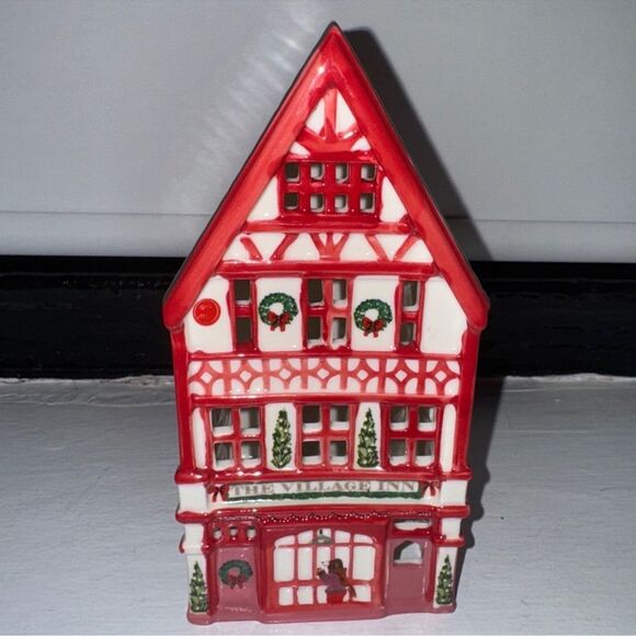 NWT ANTHROPOLOGIE SET OF FOUR Ceramic Holiday Houses Complete Set - Picture 6 of 16